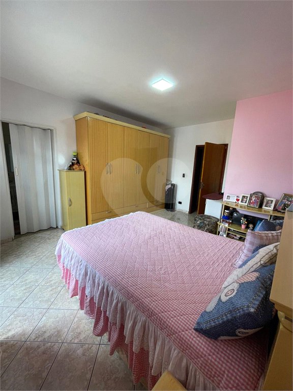 Sobrado à venda com 3 quartos, sendo 1 suíte, em Vila Gustavo, São Paulo, SP