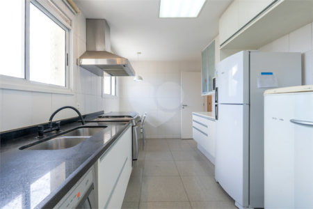 Apartamento à venda com 3 suítes em Brooklin, São Paulo, SP