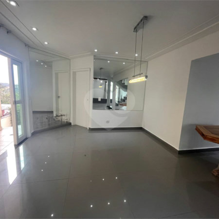 Sobrado à venda com 3 quartos, sendo 1 suíte, em Cidade Parquelandia, Mogi das Cruzes, SP