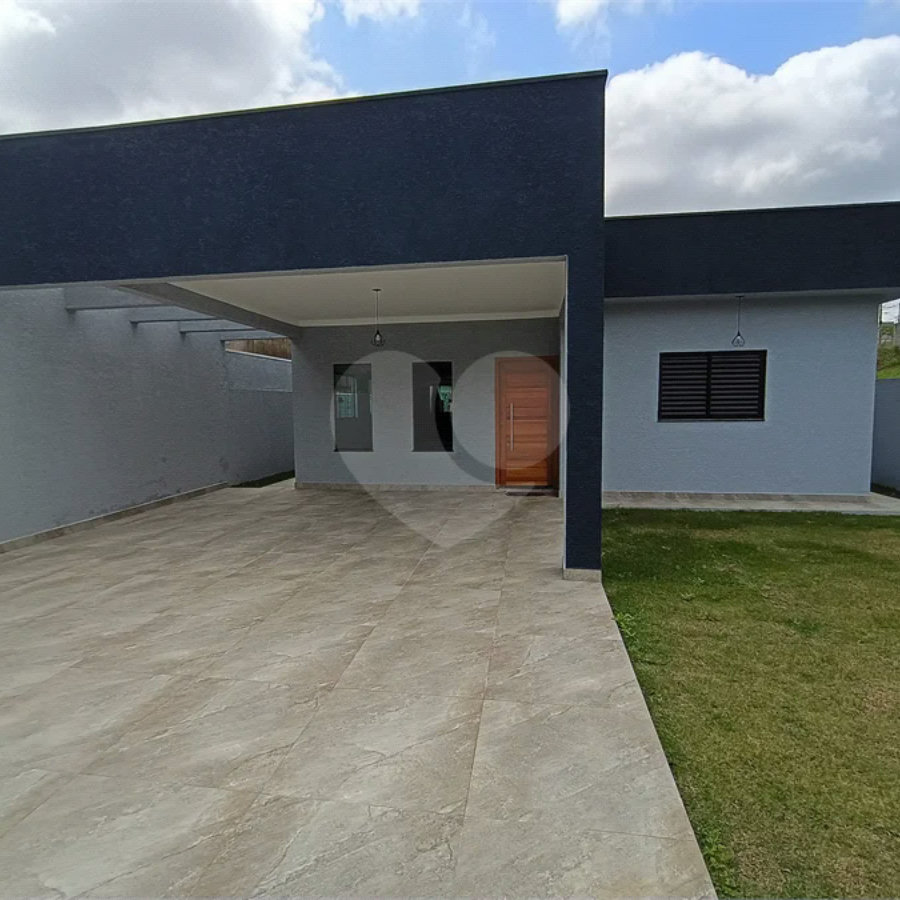 Casa à venda com 3 quartos, sendo 1 suíte, em Loteamento Parque Serras de Atibaia I, Atibaia, SP
