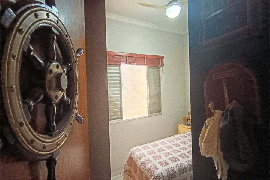 Casa Térrea à venda com 5 quartos, sendo 1 suíte,  em Chora Menino, São Paulo, SP