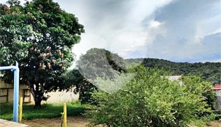 Casa à venda com 4 quartos, sendo 1 suíte,  no condomínio Chacarás Bela Vista, Mairiporã - SP