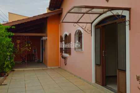 Casa Térrea com Vista para a Pedra Grande, em Nova Gardênia, Atibaia - SP