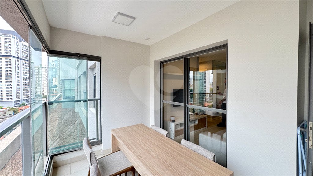 Apartamento à venda com 2 quartos, sendo 1 suíte,  em Brooklin, São Paulo, SP