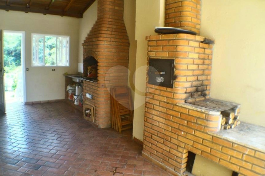 Sobrado à venda com 4 suítes em Horto, São Paulo, SP