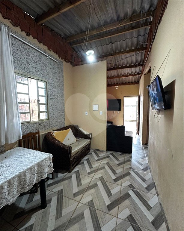 Casa à venda com 2 quartos em Residencial Ponta Porã I, Ponta Porã, MS