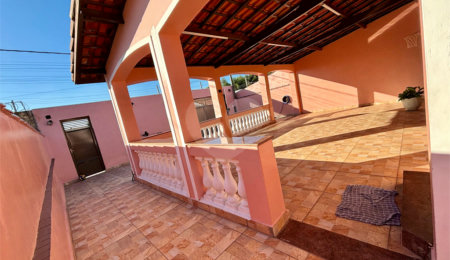 Casa à venda ou para alugar com 3 quartos, sendo 1 suíte, em Jardim Monte Santo, Itapetininga, SP