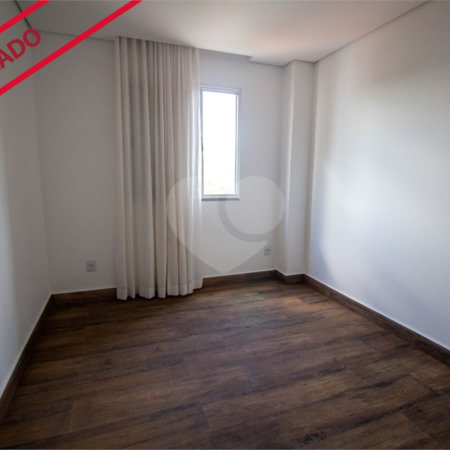 Apartamento à venda com 3 quartos, sendo 1 suíte,  em Jardim Flórida, São Roque, SP