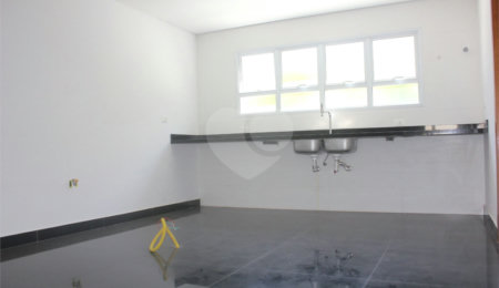 Casa à venda ou para alugar com 4 suítes em Alphaville, Santana de Parnaíba, SP