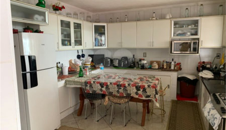 Casa Térrea à venda com 3 quartos, sendo 1 suíte,  em Horto, São Paulo, SP