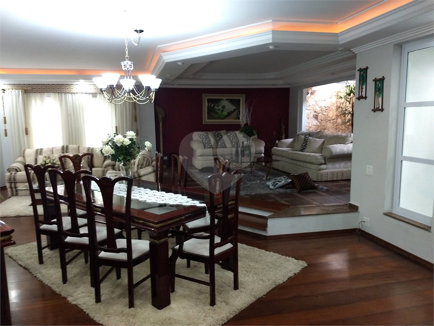 Casa Térrea à venda ou para alugar com 4 suítes em Horto, São Paulo, SP