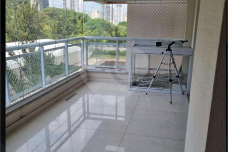 Apartamento à venda com 3 suítes em Várzea da Barra Funda, São Paulo, SP