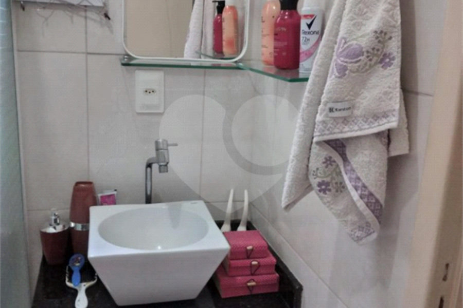 Casa à venda com 4 quartos, sendo 2 suítes,  no condomínio Miro Carvalho - Pitinga, São Paulo - SP