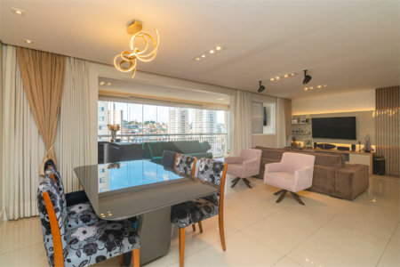 Apartamento à venda com 2 suítes em Chácara Santo Antônio, São Paulo, SP
