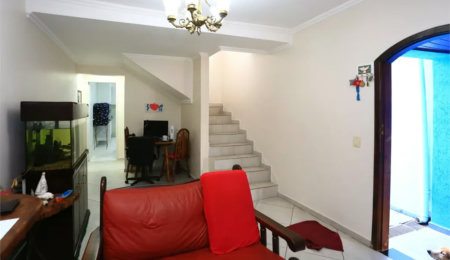 Sobrado à venda com 4 quartos, sendo 1 suíte, em Vila Sônia, São Paulo, SP