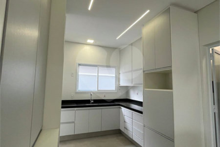 Casa à Venda no Condomínio Parque Faber IV