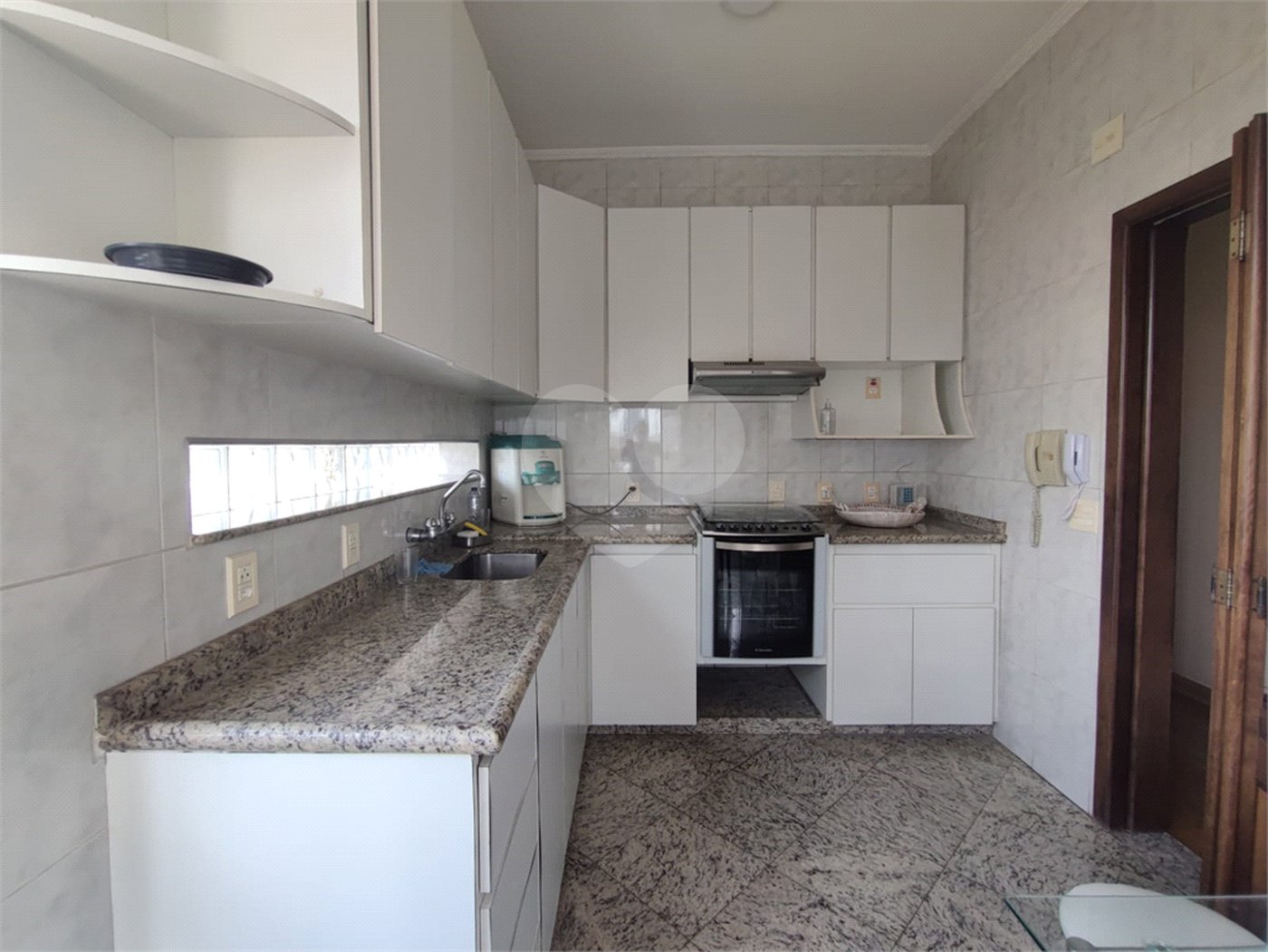Apartamento para venda e locação na Aclimação de 108m² com 2 dormitórios e 2 banheiros, varanda