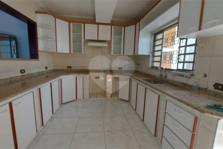Casa à venda com 3 suítes em Vila Progresso, Sorocaba, SP