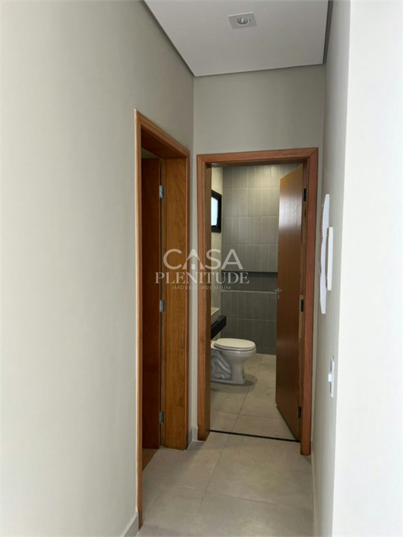 Casa em condomínio à venda com 3 quartos, sendo 1 suíte, em Cajuru do Sul, Sorocaba, SP