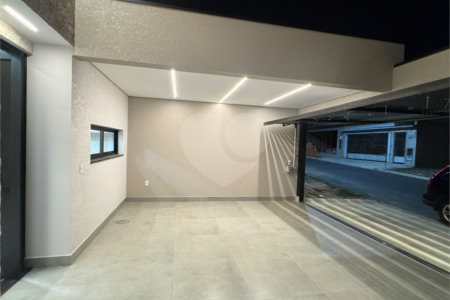 Casa à venda com 3 quartos, sendo 1 suíte, em Jardim Bom Sucesso, Indaiatuba, SP