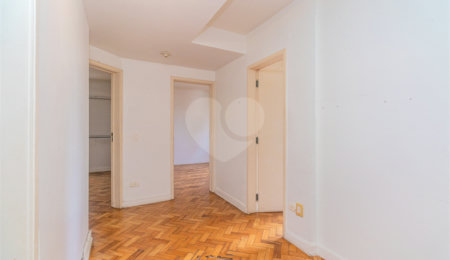 Apartamento à venda com 3 quartos, sendo 1 suíte, em Campo Belo, São Paulo, SP