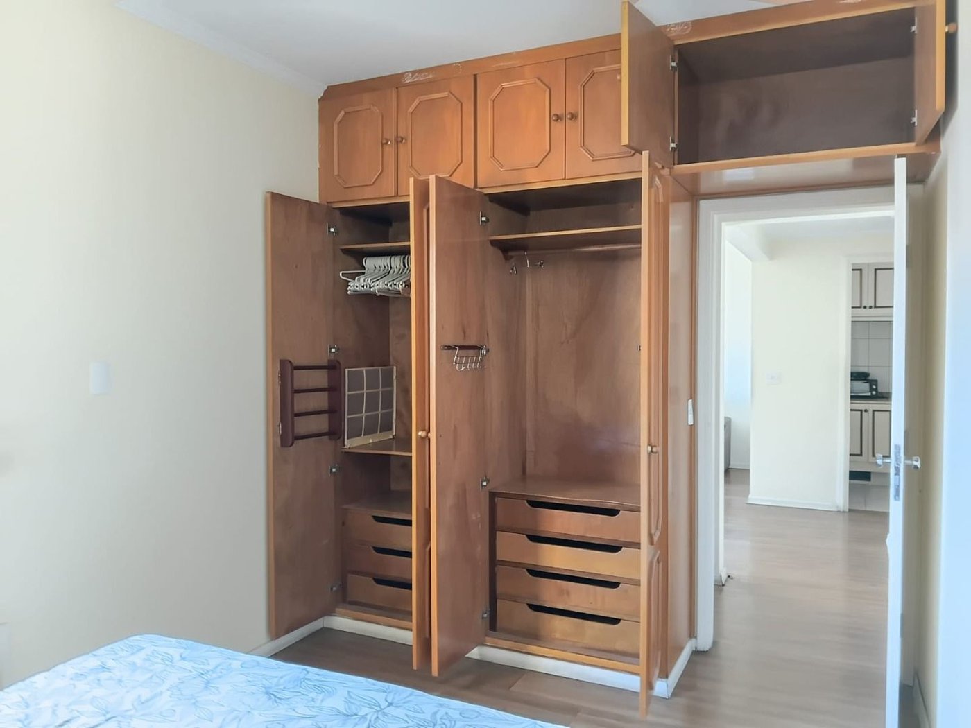 Apartamento com 2 dormitórios à venda, 62 m² por R$ 520.000,00 - Gonzaga - Santos/SP