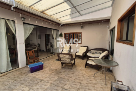 Casa à venda com 3 suítes no condomínio Granja Olga II, Sorocaba - SP