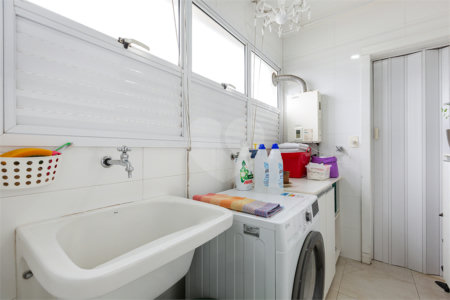 Apartamento à venda com 3 quartos, sendo 2 suítes, em Alto da Lapa, São Paulo, SP
