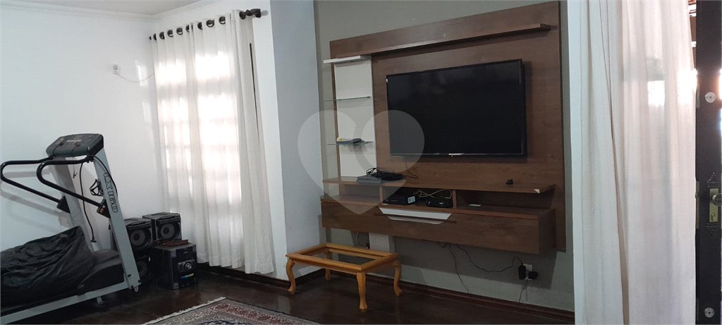 Sobrado à venda com 3 quartos, sendo 1 suíte,  em Vila Lavínia, Mogi das Cruzes, SP