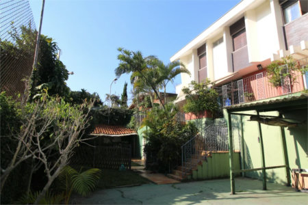Casa à venda com 4 suítes em Jardim Leonor, São Paulo, SP