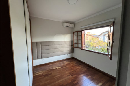 CASA COM 3 QUARTOS NO CONDOMÍNIO GRAND VILLE