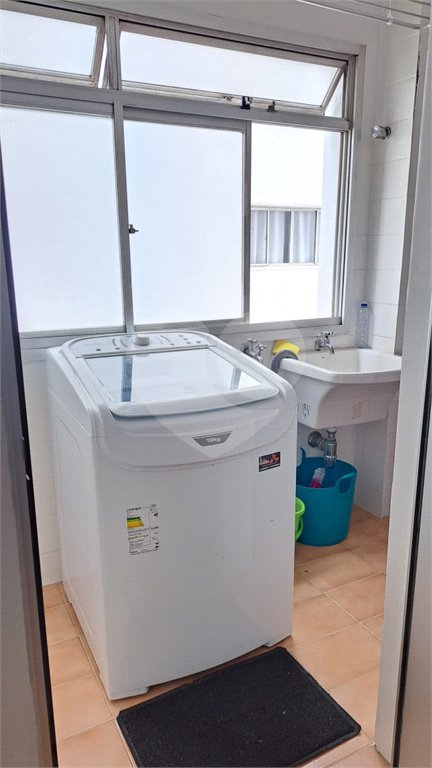 Apartamento à venda com 3 quartos, sendo 1 suíte,  em Vila Olímpia, São Paulo, SP