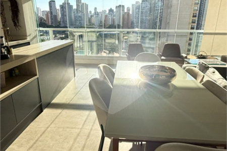 Apartamento à venda com 3 quartos, sendo 1 suíte, em Vila Firmiano Pinto, São Paulo, SP