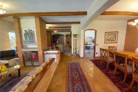 Casa à venda com 5 quartos, sendo 2 suítes, no condomínio Estância Marambaia, Vinhedo - SP