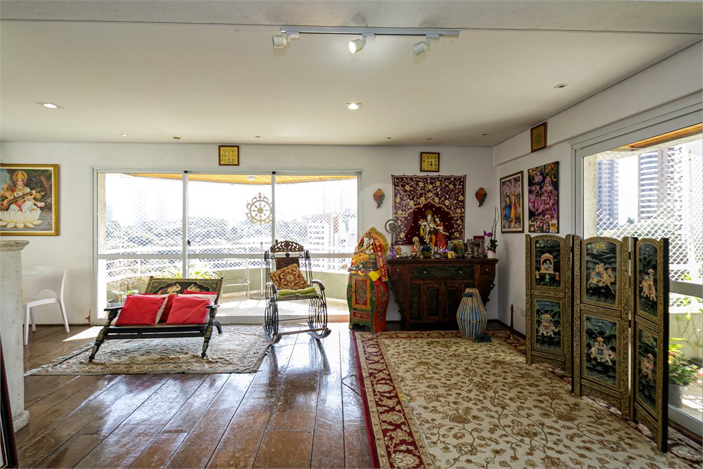 Apartamento à venda com 3 suítes em Morumbi, São Paulo, SP