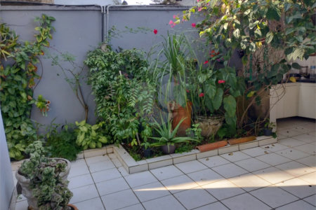 Casa de Vila à venda com 3 suítes em Jardim Londrina, São Paulo, SP