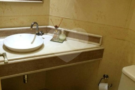 Apartamento à venda com 3 quartos, sendo 1 suíte,  em Bosque da Saúde, São Paulo, SP