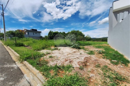Terreno à venda com 1 suíte em Pinheirinho, Vinhedo, SP