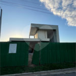 Casa em condomínio à venda com 3 quartos, sendo 2 suítes, em Ogiva, Cabo Frio, RJ