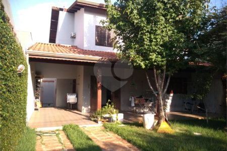 Sobrado à venda com 4 quartos, sendo 1 suíte, em Jardim Regina, Indaiatuba, SP
