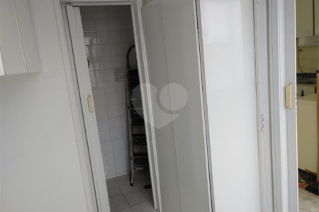 Apartamento à venda com 3 quartos, sendo 1 suíte, em Vila Mariana, São Paulo, SP