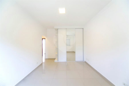Casa à venda com 4 quartos, sendo 3 suítes,  no condomínio Parque Esplanada, Votorantim - SP