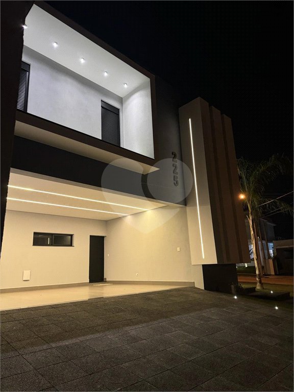 Casa à venda ou para alugar com 3 suítes no condomínio Residencial Central Parque, Salto - SP