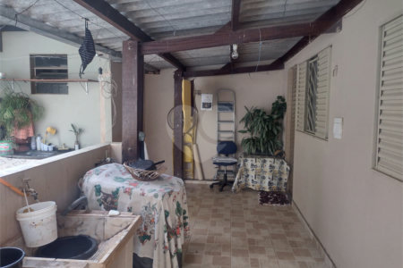Casa térrea para venda.