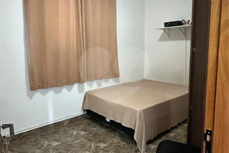 Casa Térrea à venda com 4 quartos em Vila Vitório Mazzei, São Paulo, SP