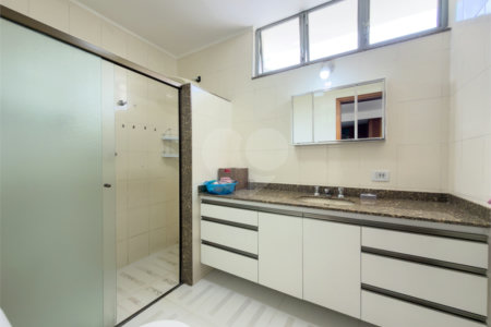 Casa de Vila à venda com 3 quartos, sendo 1 suíte, em Indianópolis, São Paulo, SP
