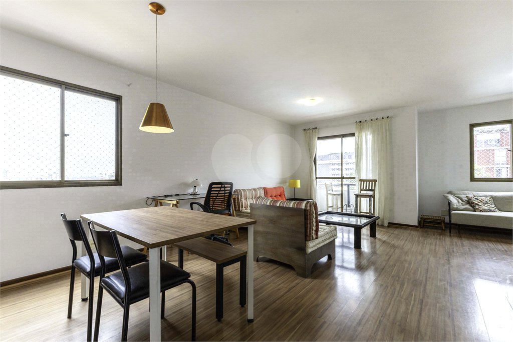 Apartamento à venda com 3 quartos, sendo 1 suíte, em Vila Madalena, São Paulo, SP