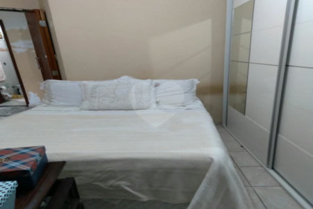 Casa à venda com 2 quartos no condomínio Eudoro Lincoln Berlinck, São Paulo - SP