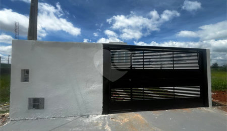 Casa à venda com 2 quartos em Parque Itapê, Itapetininga, SP