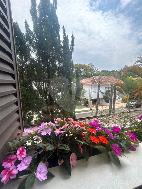 Casa à venda com 3 suítes no condomínio Braziliana, Valinhos - SP